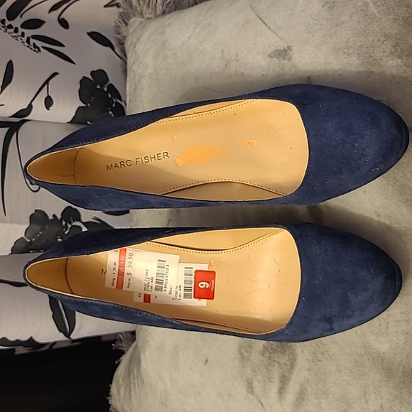 Marc Jacob's Blue Suede Heels Sz 9 - Picture 2 of 6